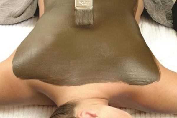 OSKIA Renaissance Vitamin Body Glow Spa Day