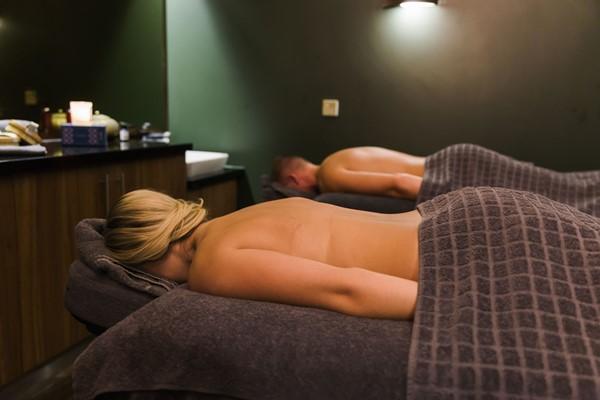 Couples 25 minute back massage
