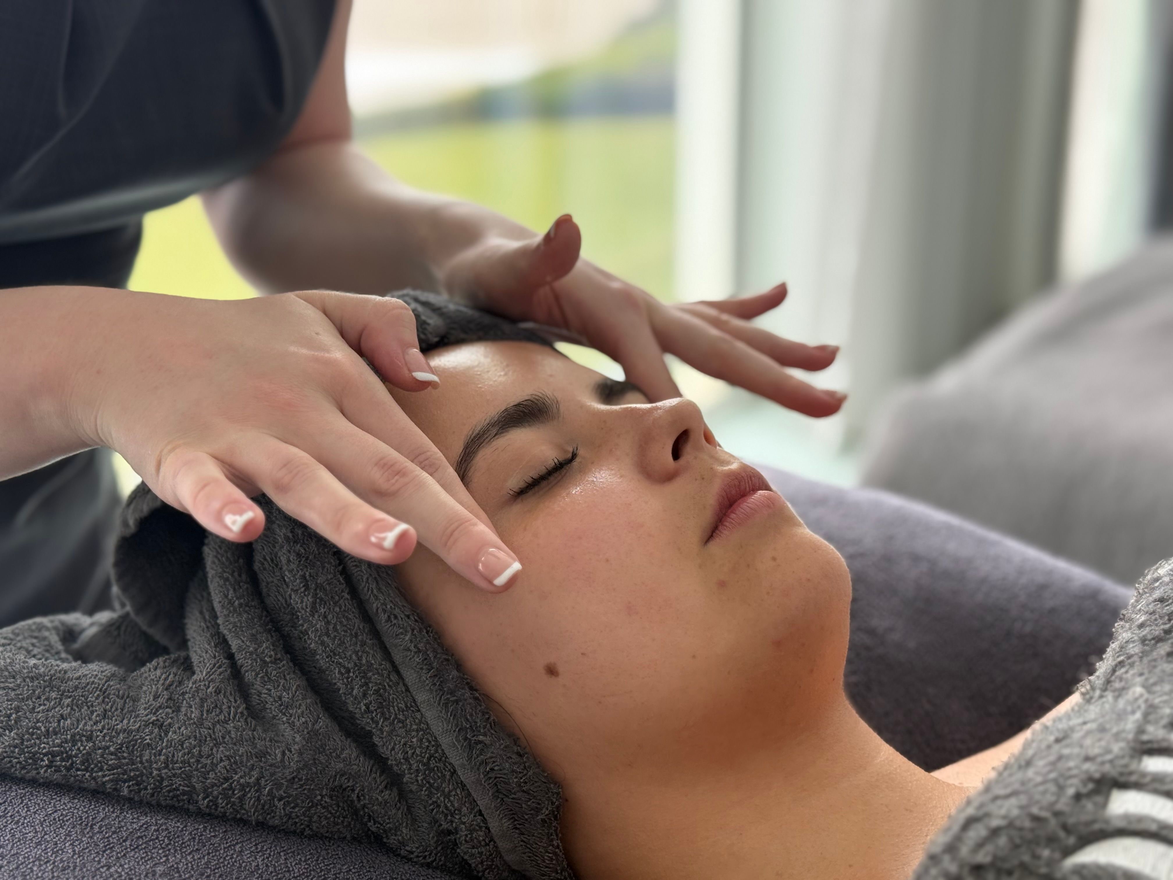 iS Clinical - Flash Brightening Peel