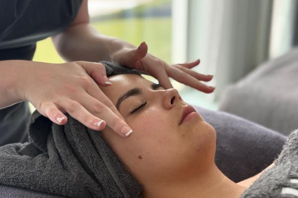 iS Clinical - Flash Brightening Peel