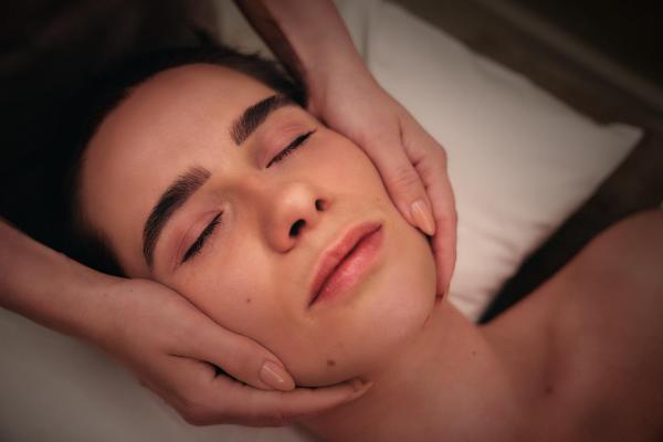 Nici Signature Facial 60 mins