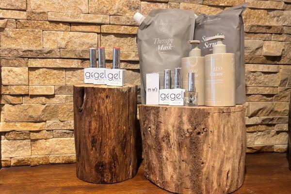 Lower Mill Signature Gel Pedicure
