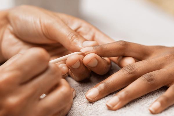 Gel Manicure- Soak Off 70mins