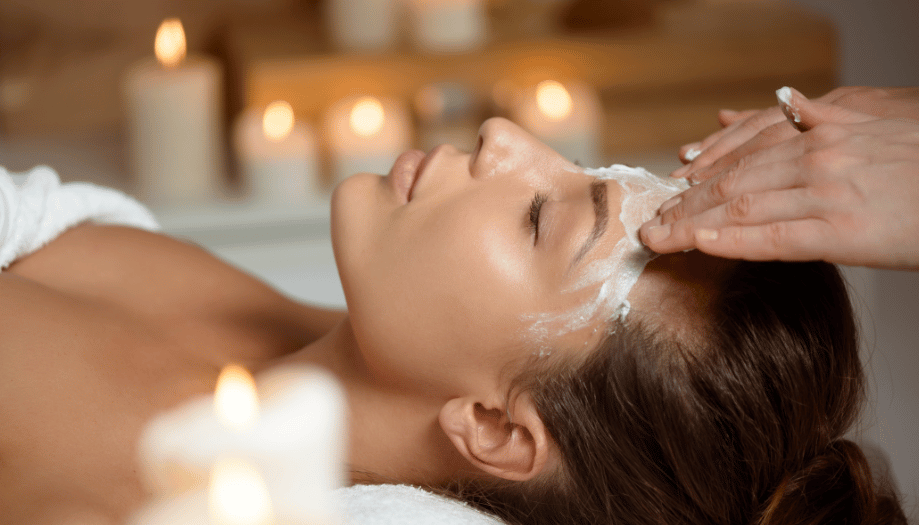 Oskia Revitalising super-c Facial