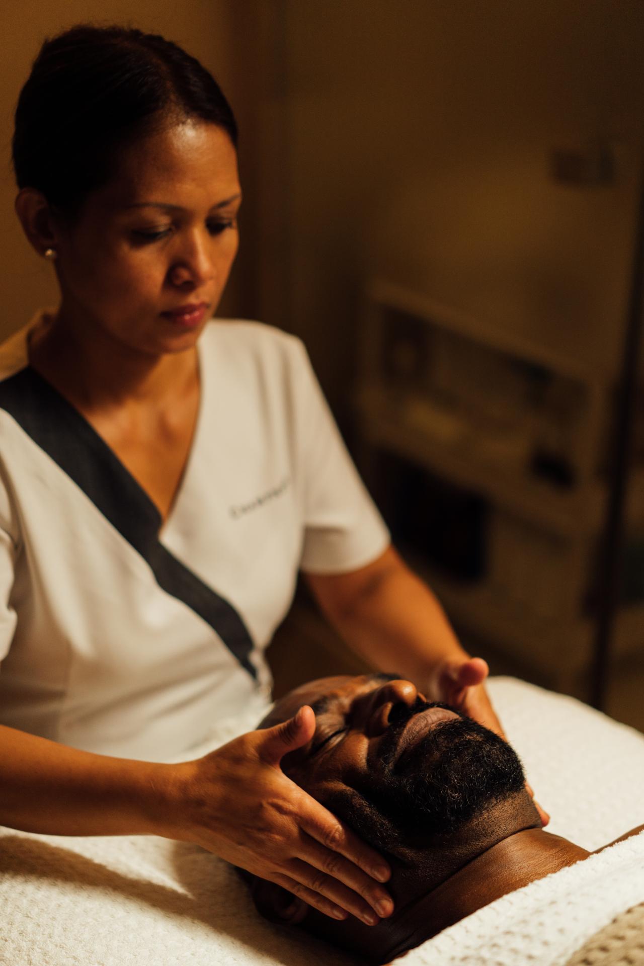 Champneys Mens Facial