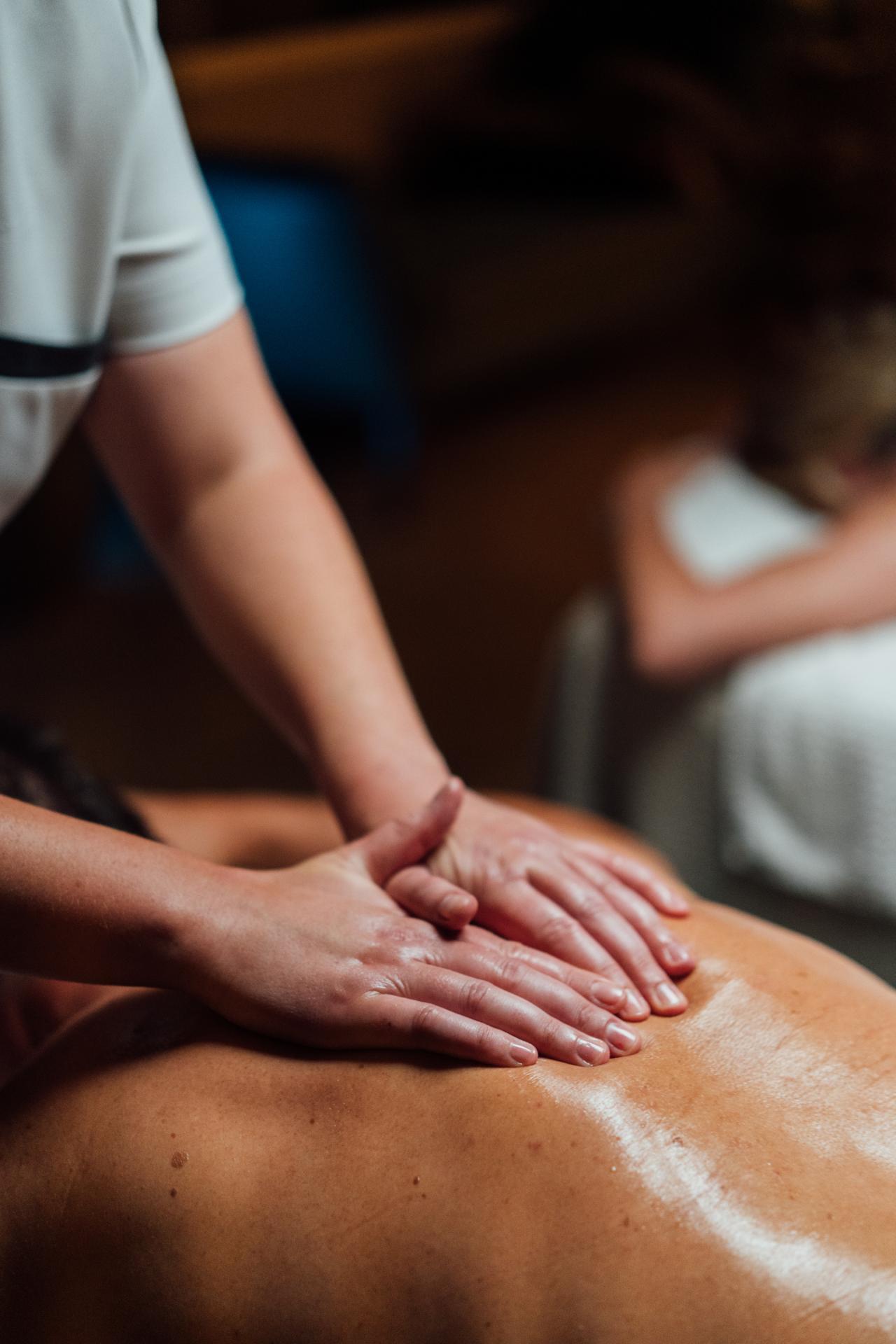 Elemis Deep Tissue Massage