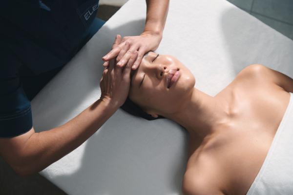50Minute - Elemis expert touch define facial