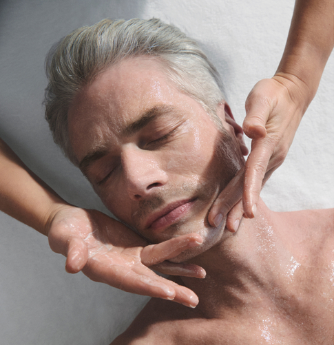 50Minute - Elemis Expert touch Reveal Facial