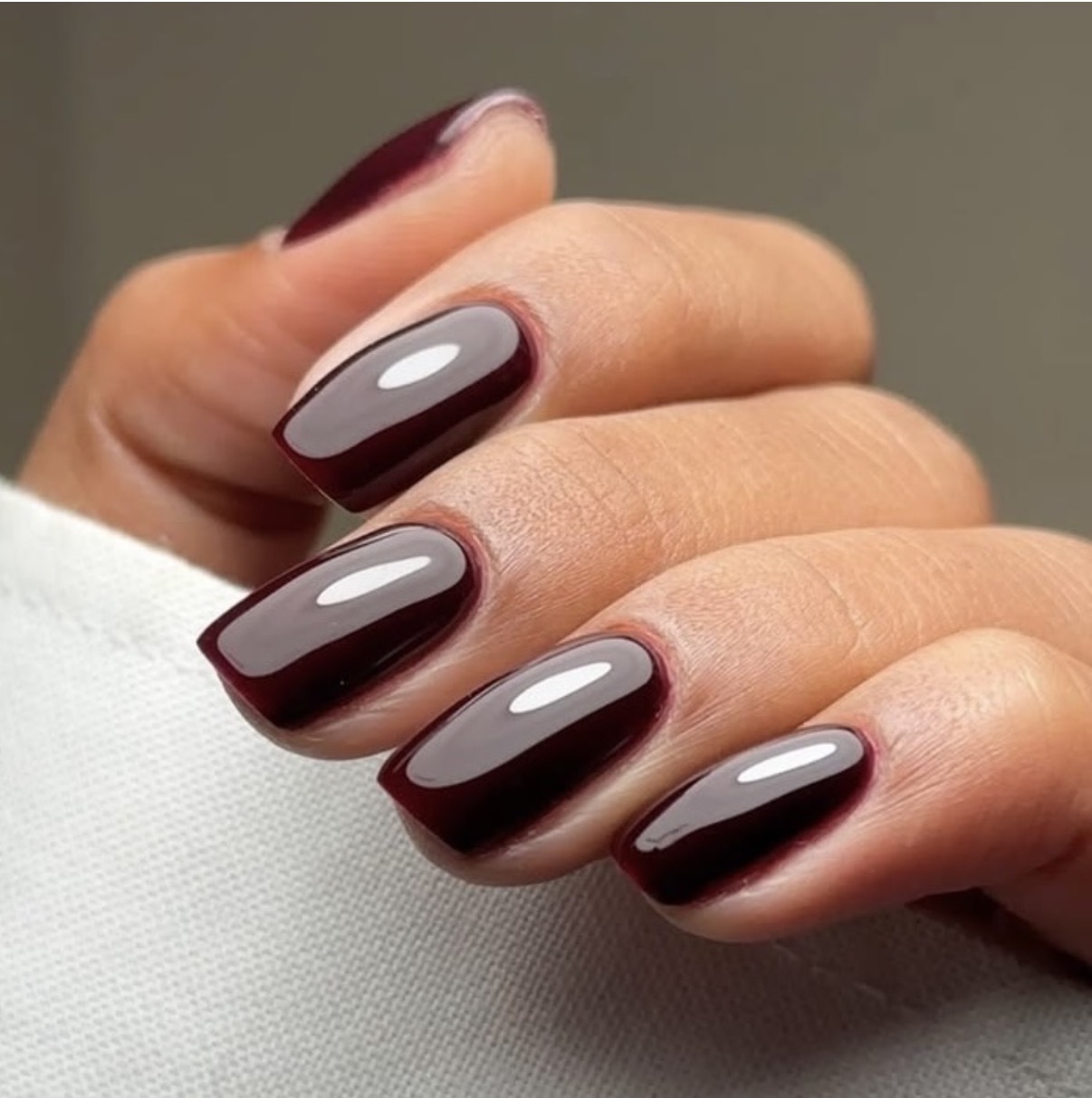 Gel Hands Removal