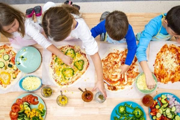 Kids Pizza Making