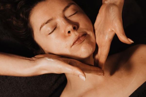 August Treatment of the Month - ishga Sculpt & Restore Facial - 55mins