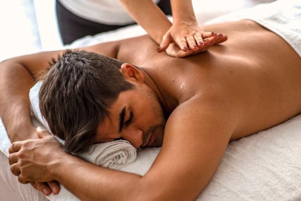 Men's deep tissue back massage 30