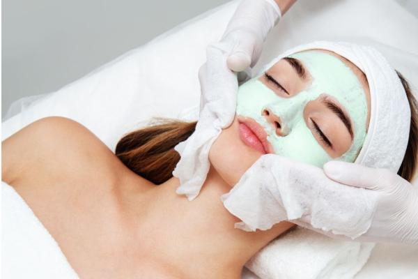 The Totally Quenched & Drenched - Rehydration Facial