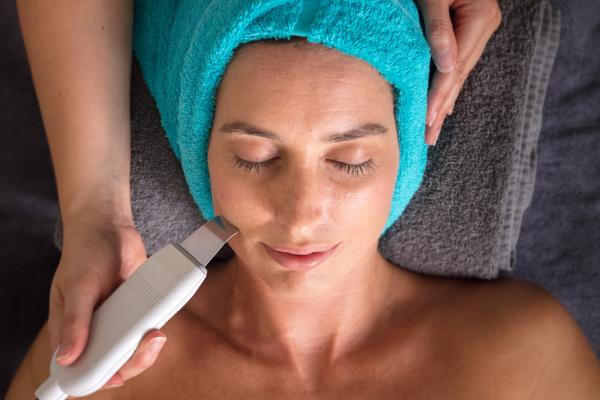 Elemis Expert Tech Facial