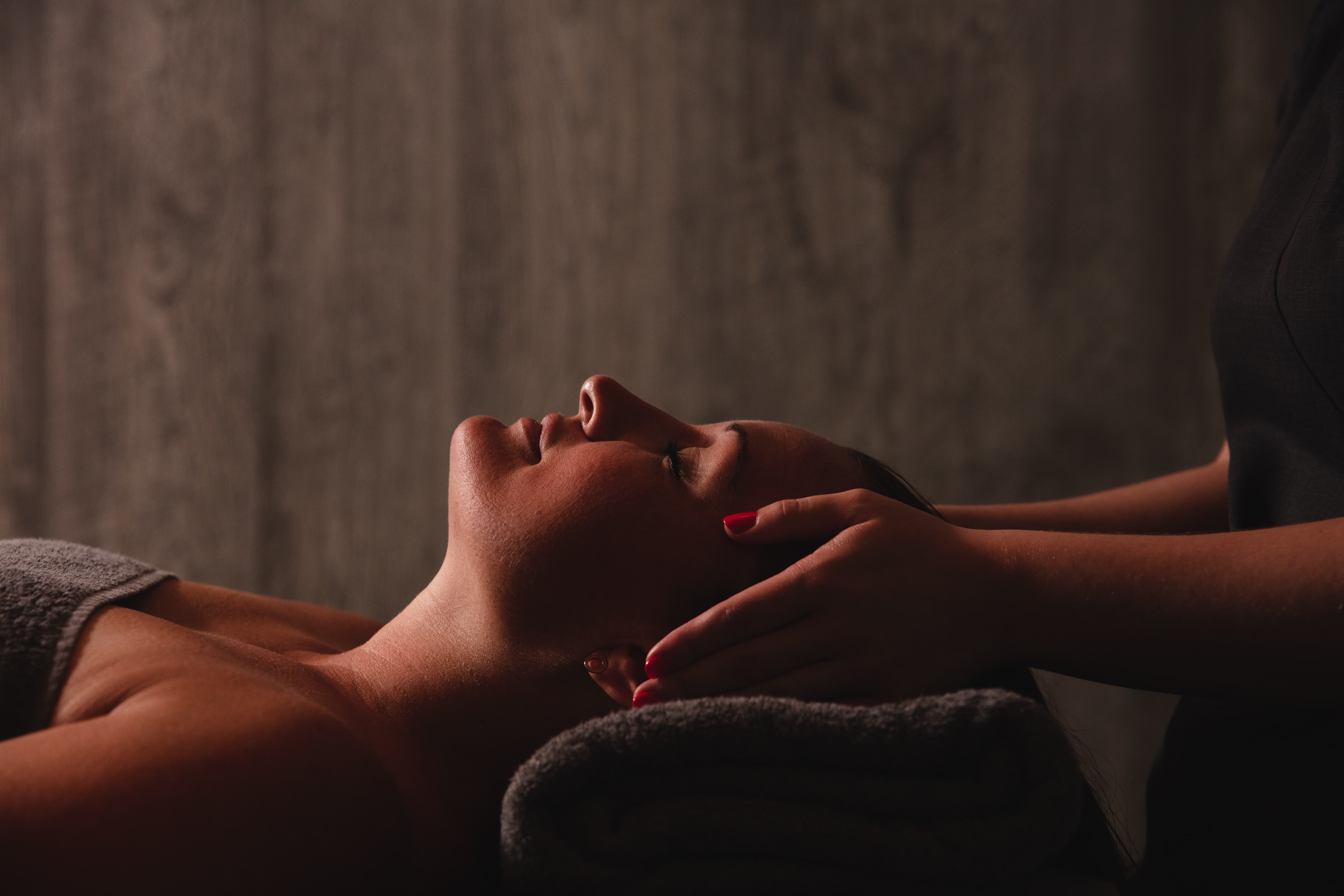 Deep Relax Aromatherapy Massage