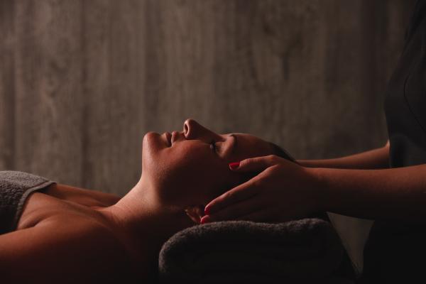 Deep Relax Aromatherapy Massage