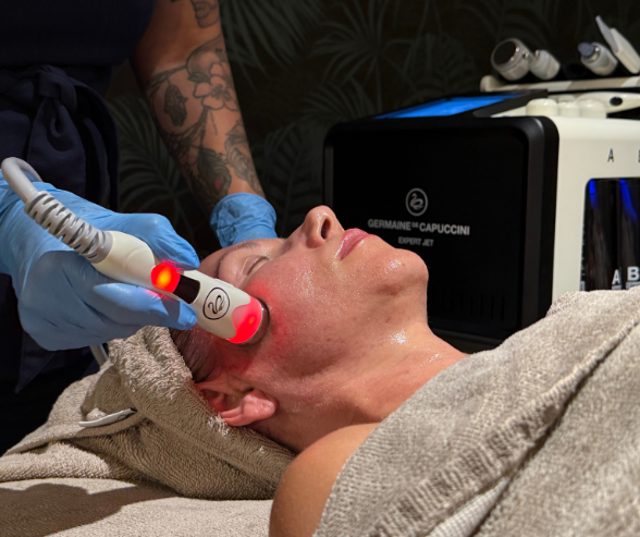 Expert Jet Facial - 6 technologies in 1
