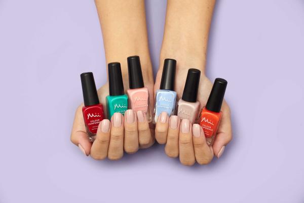 Mii Deluxe Gel Manicure 50 Minute