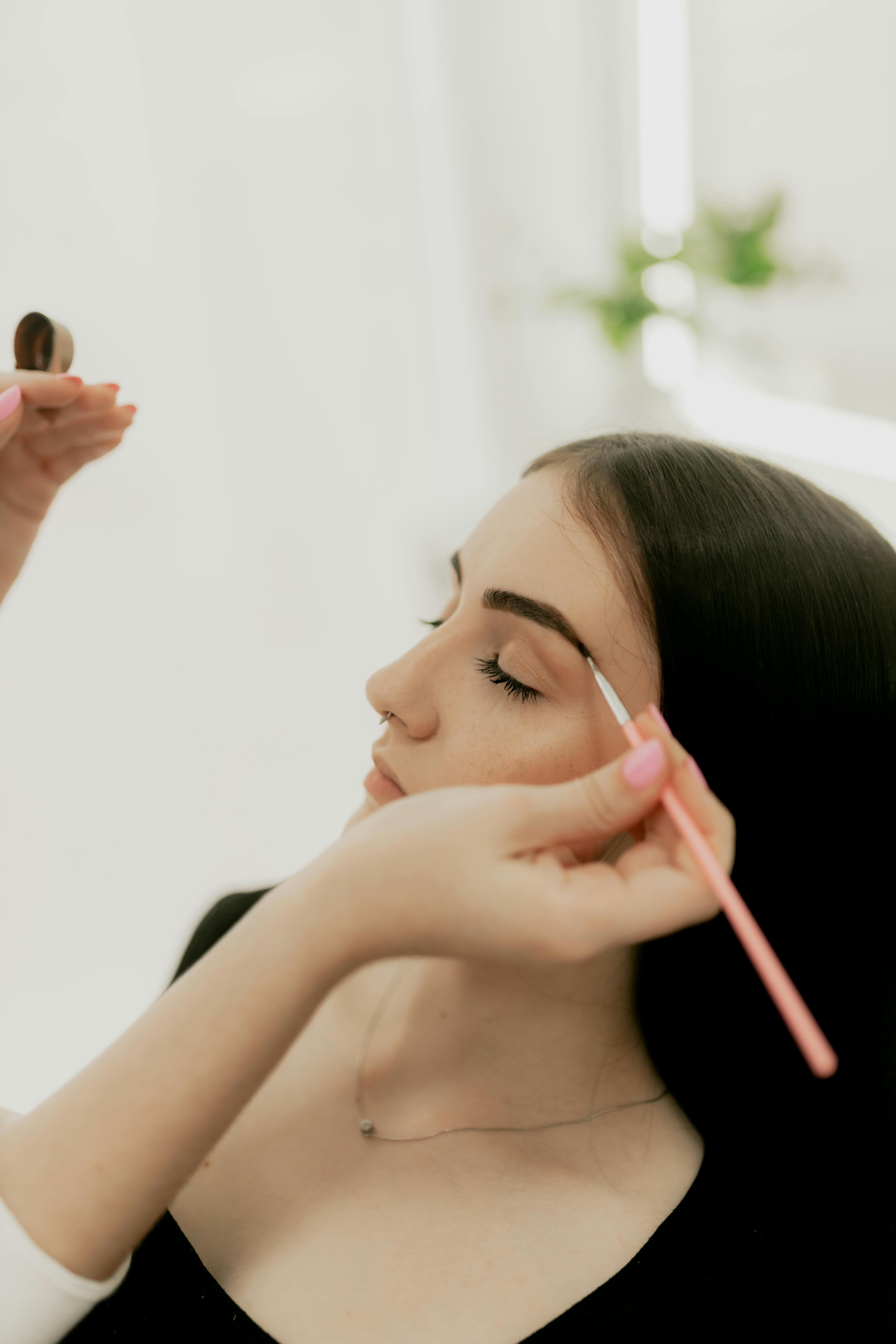 Eyebrow Tinting