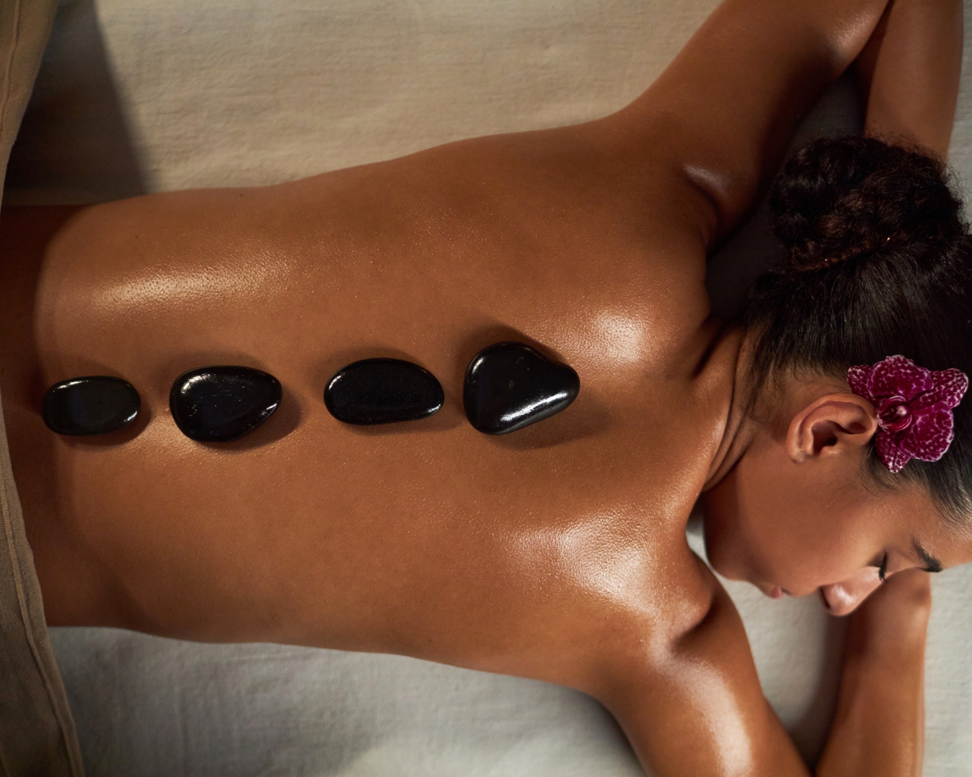 Hot Stone Massage - 90 mins