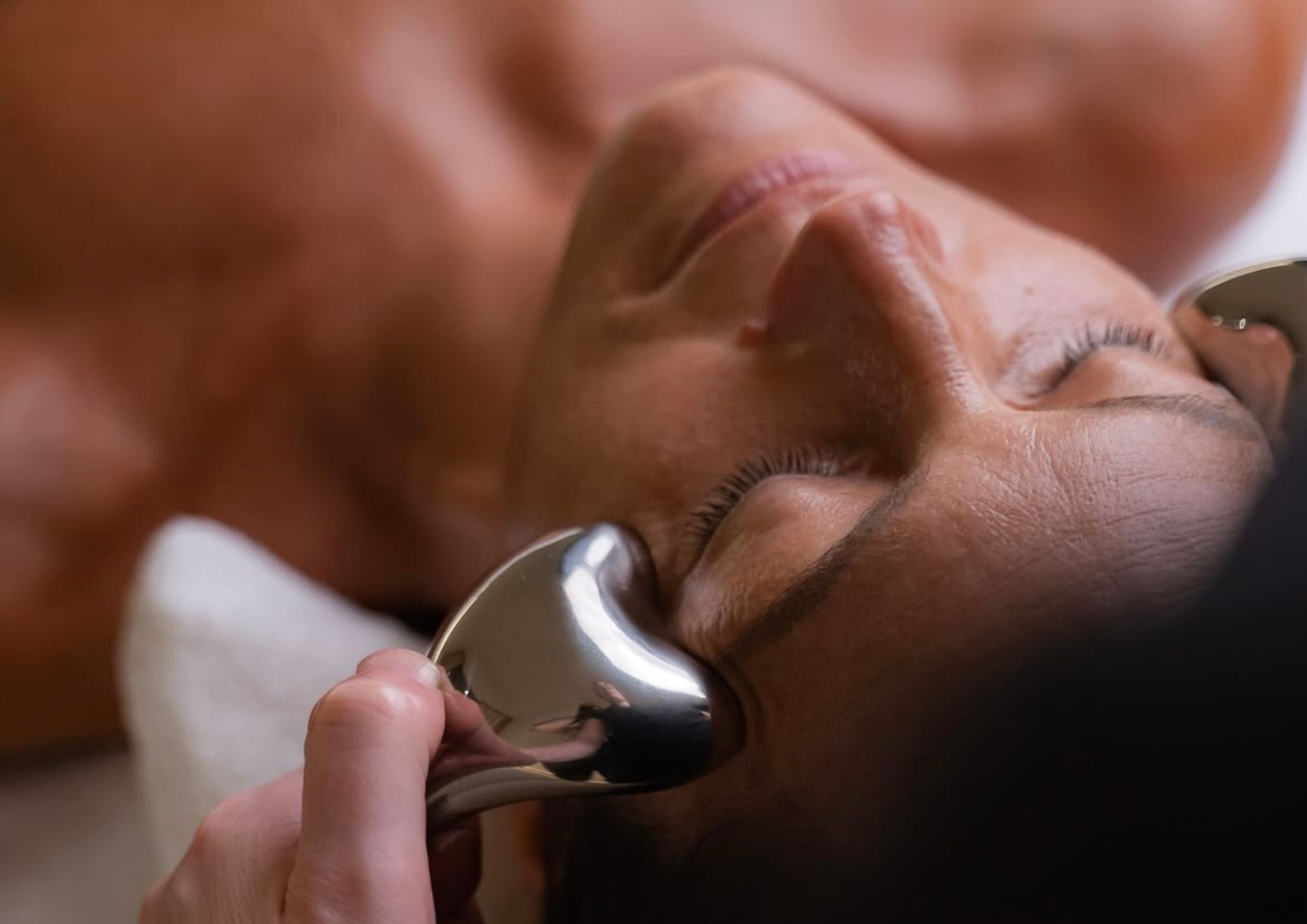 CryoGlow Contour Facial