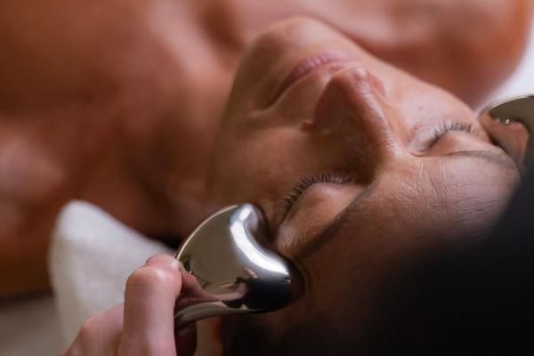 CryoGlow Contour Facial