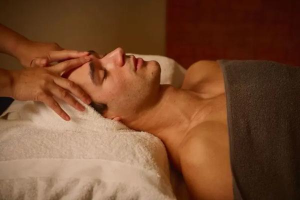 Facial Treatment | Majestic Jade Facial