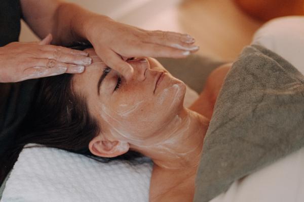 VOYA ORGANIC ANTI-AGING RESTORATIVE FACIAL