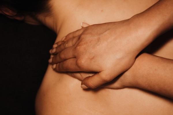 ishga Tasters- Back, Neck & Shoulder Massage + Detox Foot Wrap