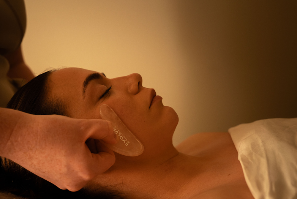 Instant Detox Clarifying Facial (60 Minutes)