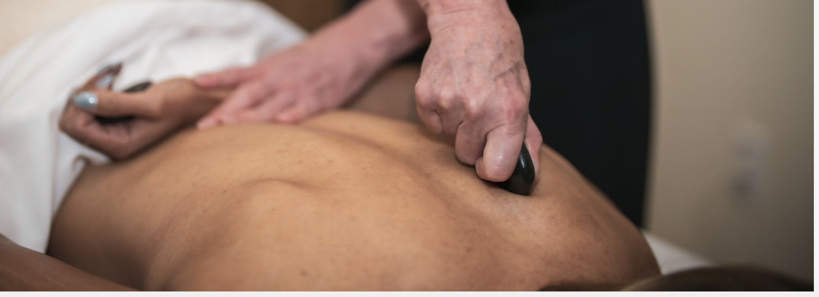 Hot Stone Massage (55+ minutes)