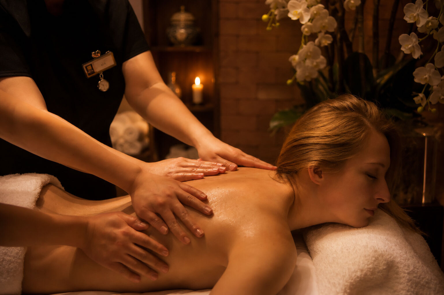 Royal Treatment | Four-Hand Pavillion