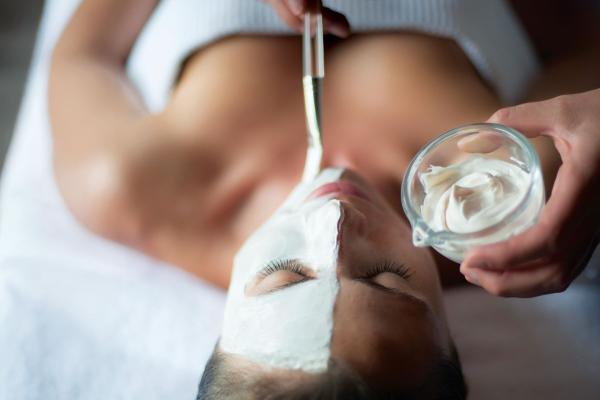 SIGNATURE Wellbeing Facial