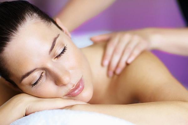 Elemis Expert Deep Tissue Tension Ease Massage 60