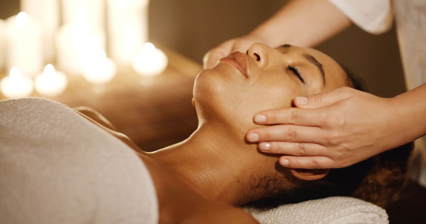 Elemis Expert Touch Define Facial 75