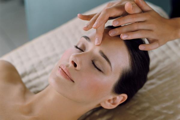 Elemis Expert Touch Nourish Facial 30