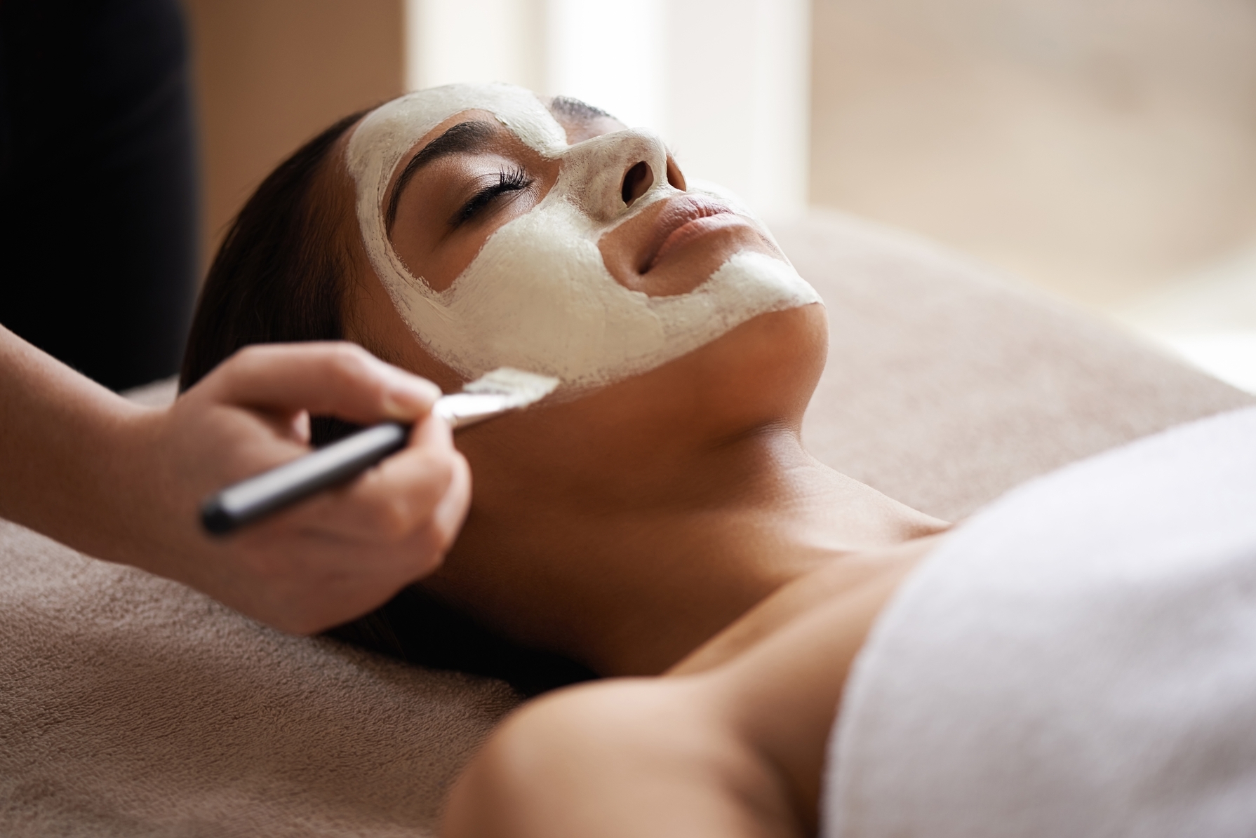 Elemis Expert Touch Renew Facial 60