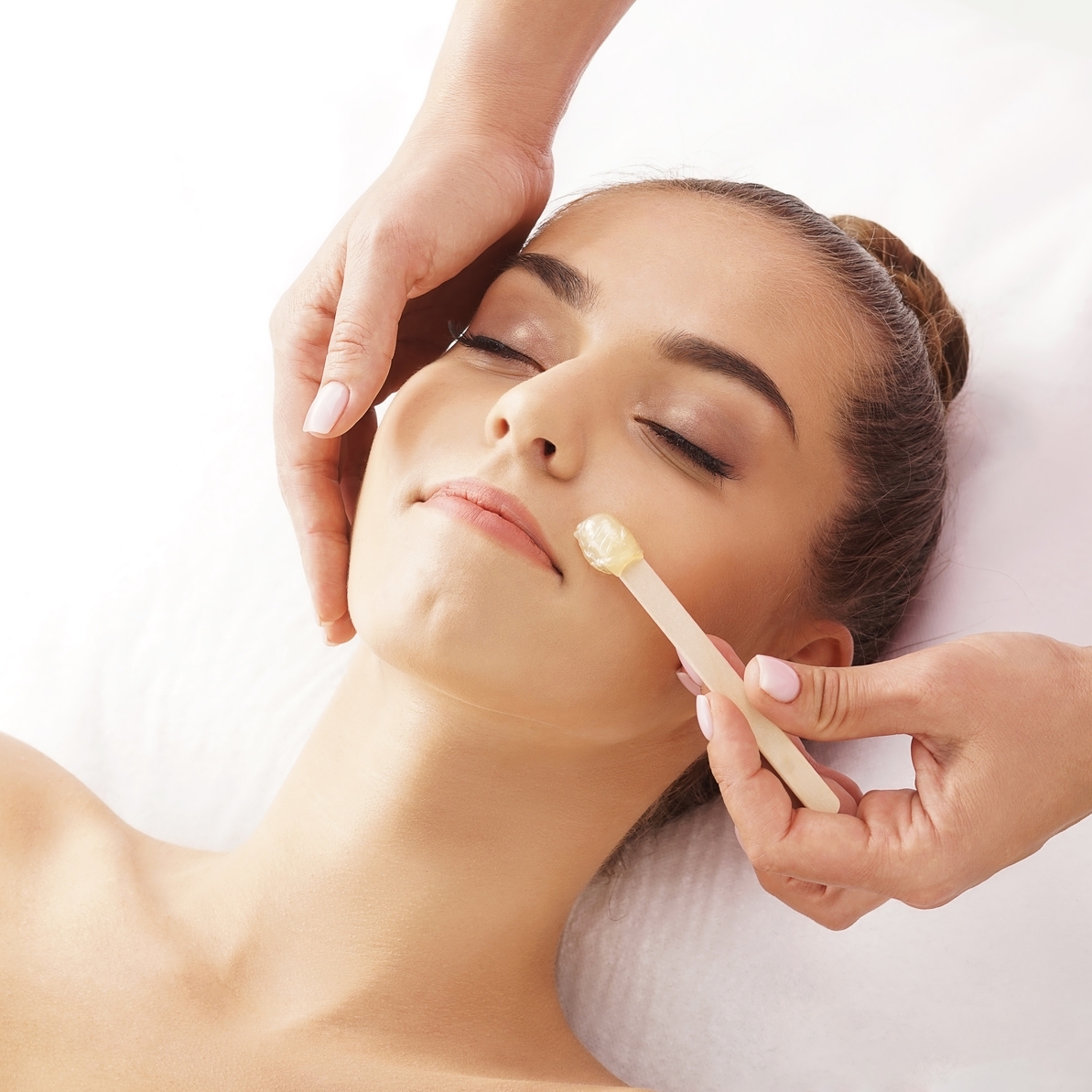 Lip & Chin Wax