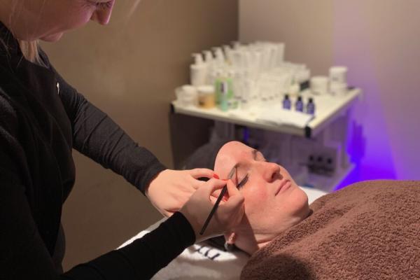 Eyelash & Brow Tint With Shaping