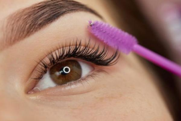 Eyelash and Eyebrow Tint