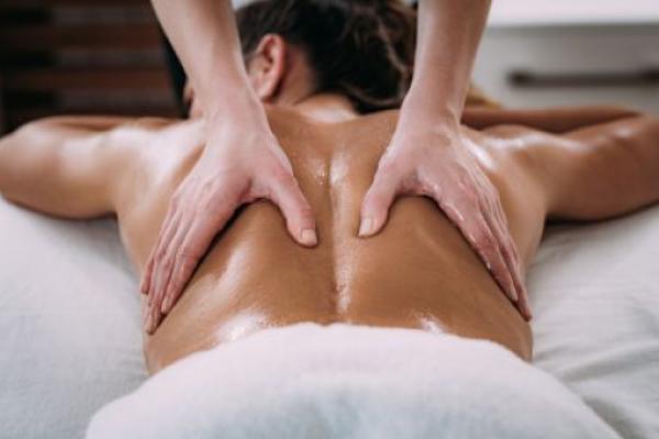 The Redwood Signature Massage 30