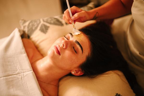 Age Defying Lifting Facial (90 Minutes)