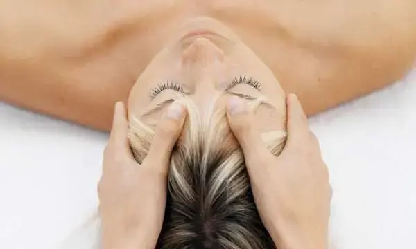 ELEMIS Expert Touch Reveal Facial (25 minutes)