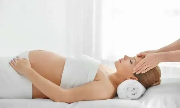Elemis Expert Peaceful Pregnancy Massage (55 minutes)