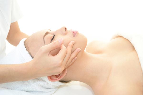 ELEMIS Expert Touch Define Facial (70 minutes)