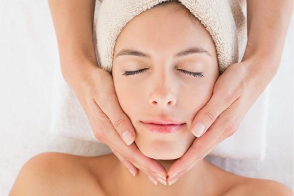 ELEMIS Expert Touch Renew Facial (25 minutes)