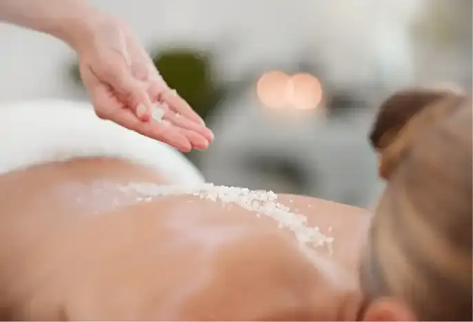 ELEMIS Intensely Cleansing Salt Glow (40 minutes)