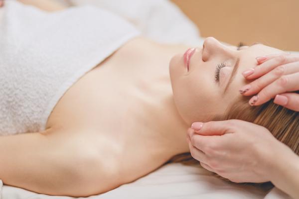 Face, Neck & Scalp Massage (25 minutes)