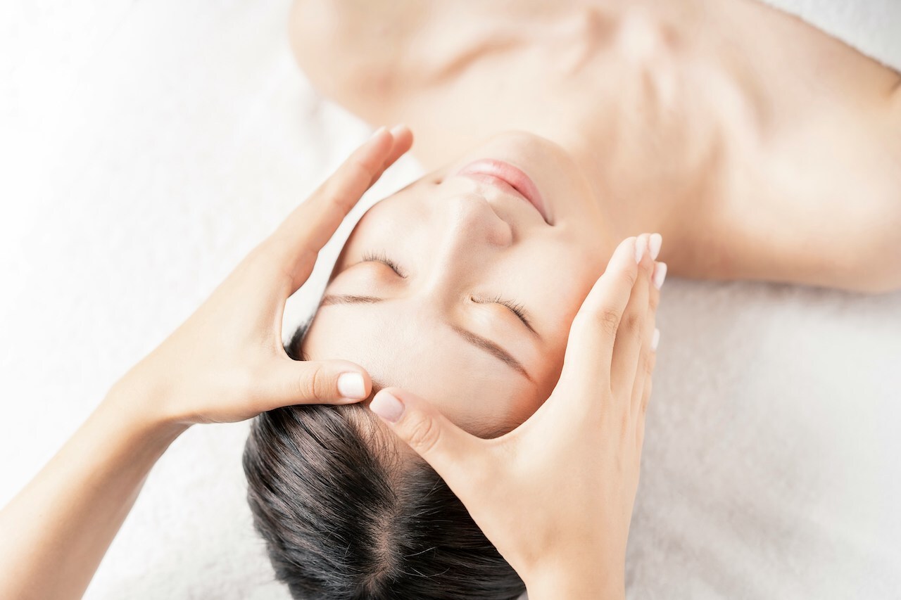 Signature Bespoke Facial (60/90 Mins)