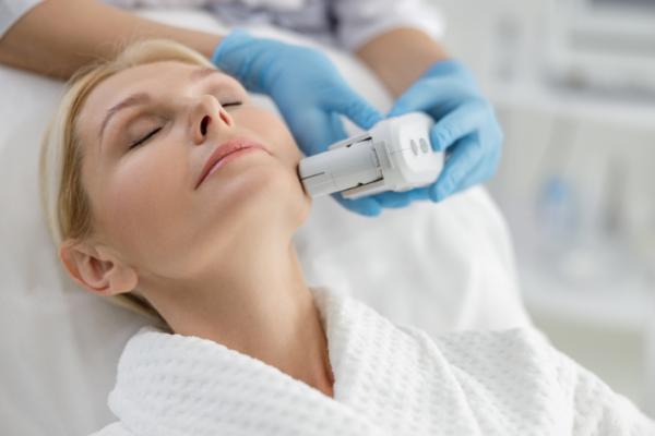 CACI Jowl Lift
